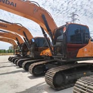 2019 Hyundai 220-9 crawler excavator, side view