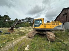 2005 Volvo EC360BLC crawler excavator, side profile view 2005 Volvo EC360BLC crawler excavator, side profile view