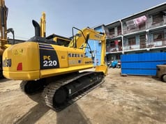 2018 Komatsu PC220 paletli ekskavatör, arka çapraz görünüm