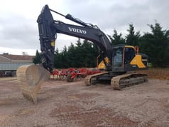 2020 Volvo EC300EL crawler excavator, front three-quarter view 2020 Volvo EC300EL crawler excavator, front three-quarter view