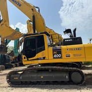 2020 Komatsu PC400-8 crawler excavator side view