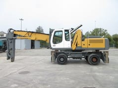 2007 Liebherr A924 material handler, side profile view 2007 Liebherr A924 material handler, side profile view