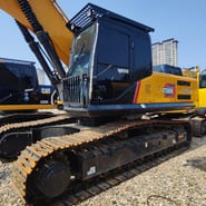 2023 Sany SY365H crawler excavator, side view
