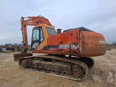 2005 Doosan SOLAR 255LC-V crawler excavator, rear three-quarter view 2005 Doosan SOLAR 255LC-V crawler excavator, rear three-quarter view
