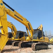 2024 Komatsu PC450-8 crawler excavator, side view 2024 Komatsu PC450-8 crawler excavator, side view