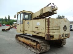 EWK PL820R crawler excavator, rear three-quarter view EWK PL820R crawler excavator, rear three-quarter view