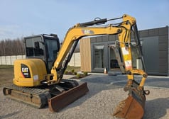 2014 Caterpillar 305E CR crawler excavator, side view 2014 Caterpillar 305E CR crawler excavator, side view