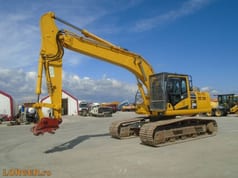 2015 Komatsu PC290LC-10 crawler excavator, side view 2015 Komatsu PC290LC-10 crawler excavator, side view