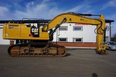 2016 Caterpillar 340F crawler excavator, side profile view 2016 Caterpillar 340F crawler excavator, side profile view