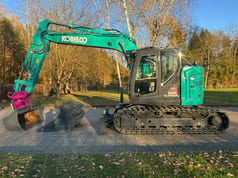 2025 Kobelco SK140 SRLC-7 crawler excavator side view 2025 Kobelco SK140 SRLC-7 crawler excavator side view