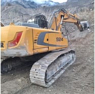 2008 Liebherr R924C HD-SL crawler excavator, rear three-quarter view