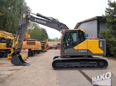 2018 Volvo EC140EL crawler excavator, side profile view 2018 Volvo EC140EL crawler excavator, side profile view