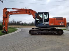 2008 Hitachi Zaxis 210 crawler excavator side view 2008 Hitachi Zaxis 210 crawler excavator side view