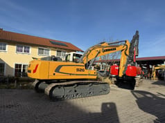 2017 Liebherr R926 LC crawler excavator, rear three-quarter view