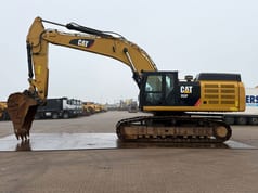 2019 Caterpillar 352F crawler excavator side view 2019 Caterpillar 352F crawler excavator side view