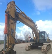 2019 Hitachi ZX490LCH-6 crawler excavator, front three-quarter view