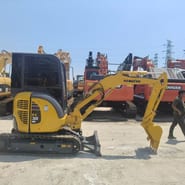 Minikoparka Komatsu PC30MR z 2024 roku