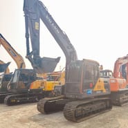 2024 Volvo EC140 crawler excavator, front three-quarter view 2024 Volvo EC140 crawler excavator, front three-quarter view