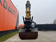 2019 Caterpillar 320 crawler excavator front view with bucket