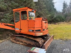 1985 Schaeff HR26 crawler excavator, side view