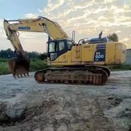 2019 Komatsu PC600-8 crawler excavator side view