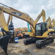 Escavadora de rastos Caterpillar 320CL de 2018, vista lateral Escavadora de rastos Caterpillar 320CL de 2018, vista lateral