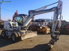 2012 CASE WX125 wheel excavator, side view