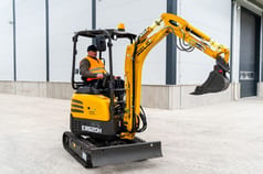 2025 SDLG ER620H crawler excavator, side view