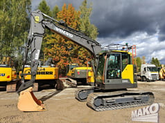 2018 Volvo ECR145EL crawler excavator side view