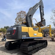 2020 Volvo EC140DL crawler excavator, rear three-quarter view 2020 Volvo EC140DL crawler excavator, rear three-quarter view
