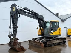 2011 Volvo ECR145CL crawler excavator side view
