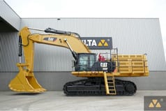 2014 Caterpillar 390FLME crawler excavator side view 2014 Caterpillar 390FLME crawler excavator side view