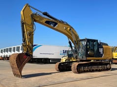 2011 Caterpillar 329ELN crawler excavator, side view