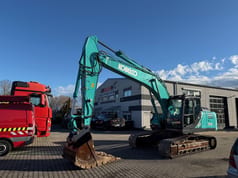 2018 Kobelco SK210 NLC-10 crawler excavator, side view
