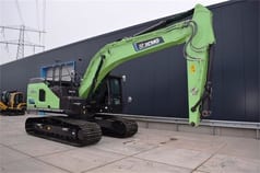 2025 XCMG XE215EV crawler excavator, side view
