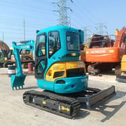 2022 Kubota U35 mini excavator, front three-quarter view 2022 Kubota U35 mini excavator, front three-quarter view