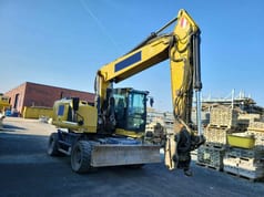 2018 Caterpillar M322F wheel excavator, side view 2018 Caterpillar M322F wheel excavator, side view