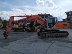2003 Kobelco E 235 crawler excavator side view