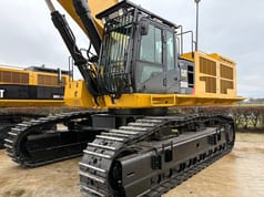 2013 Caterpillar 390D LME crawler excavator side view
