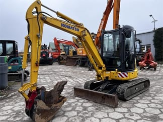 Koparka mini Komatsu PC35MR-3 z 2011 r. Koparka mini Komatsu PC35MR-3 z 2011 r.