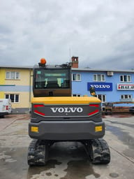Minikoparka Volvo EC60E z 2021 roku Minikoparka Volvo EC60E z 2021 roku