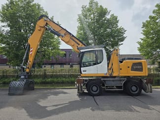 Manipulateur de matériaux Liebherr LH 24 (2015)