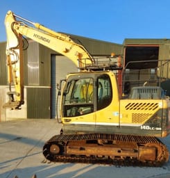 Escavatore cingolato Hyundai R140LC-9A del 2016 Escavatore cingolato Hyundai R140LC-9A del 2016