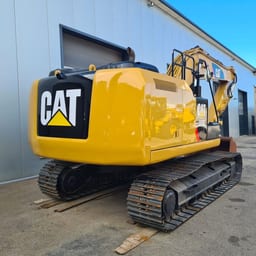 2016 Caterpillar 320E Raupenbagger