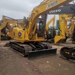 2023 Komatsu PC128US Escavadora de Rastos