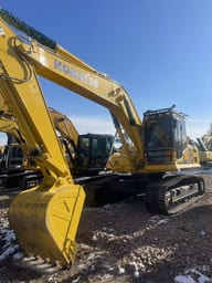 2023 Komatsu PC210-8 Escavadora de Esteiras
