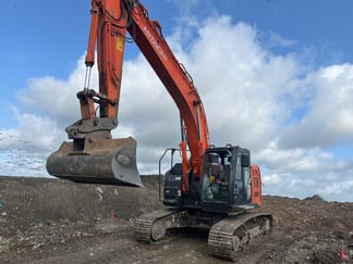 2016 Hitachi ZX225USLC-5B Escavatore Cingolato 2016 Hitachi ZX225USLC-5B Escavatore Cingolato