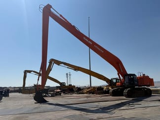 Hitachi ZX670 Pelle sur chenilles Hitachi ZX670 Pelle sur chenilles