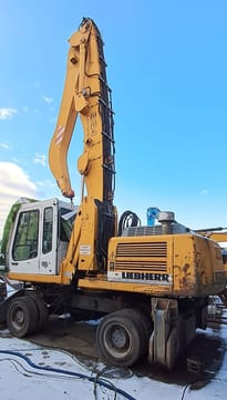 2003 Liebherr A924B wheel excavator, side view