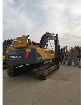 2016 Volvo EC240BLC crawler excavator, rear three-quarter view 2016 Volvo EC240BLC crawler excavator, rear three-quarter view